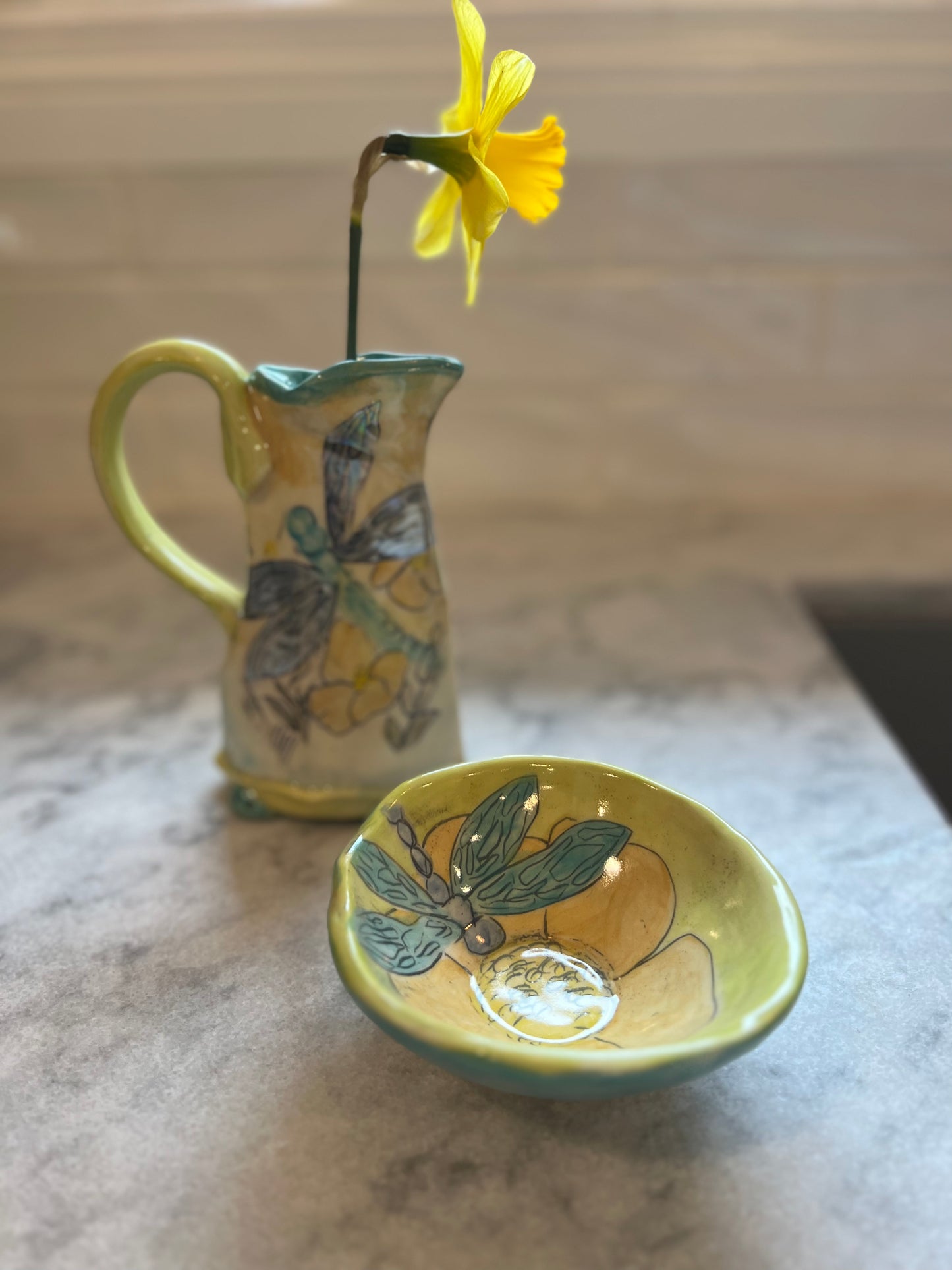 Pottery bowl, dragonfly